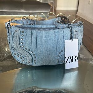 Zara denim studded bag. Art: 6107/010/017